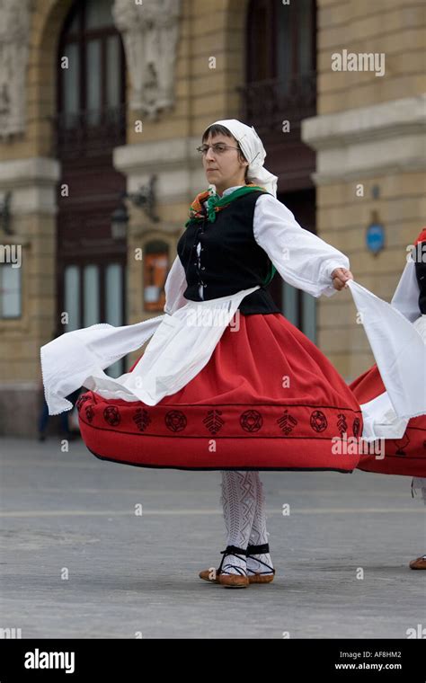 basque country dresses.